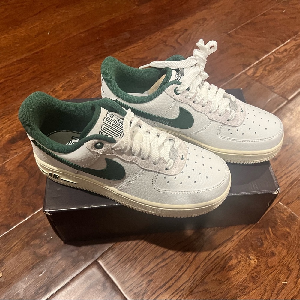 Women’s Nike Air Force 1 ‘07 LX